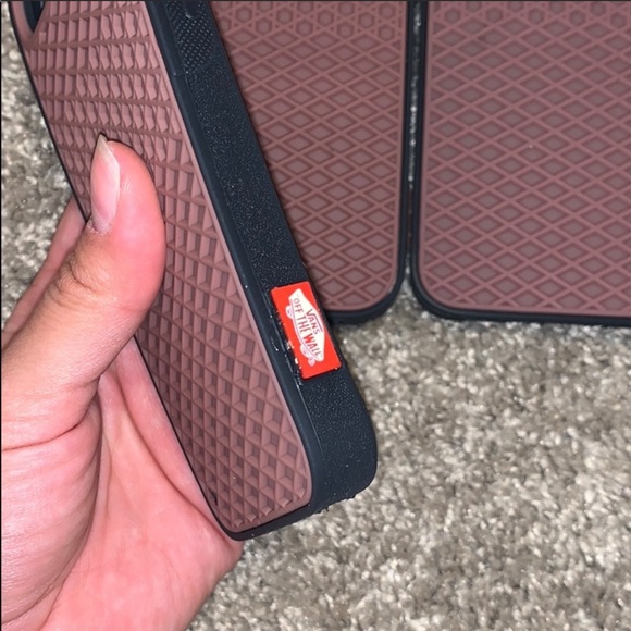 >💟FREE WITH $140. PURCHASE OR $21 iPHONE CASE THICK SHOE LIKE VANS BRAND NEW - Picture 5 of 13
